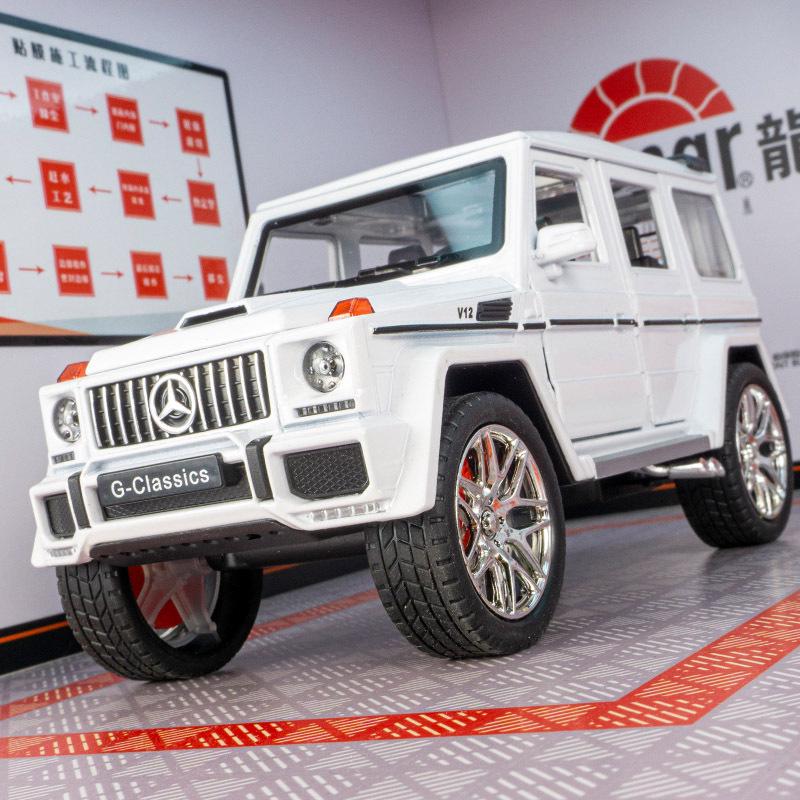 Внедорожная модель из сплава Jinlifang G63: Звук и свет, двери с шестью проемами, инерционный механизм для детей