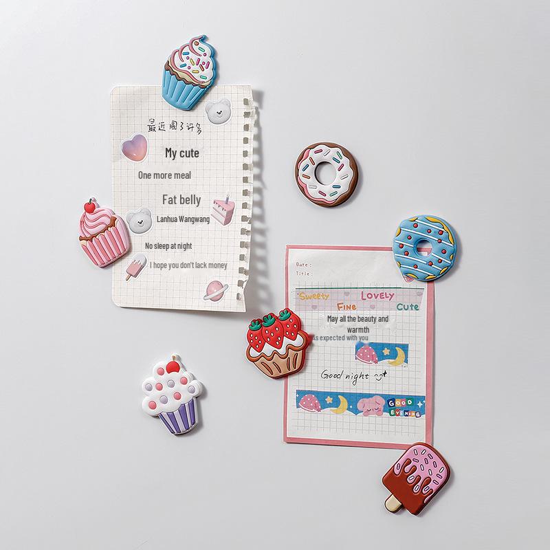 Индивидуальные 3D-магниты на холодильник из мягкого пластика с мультяшным рисунком и креативным дизайном из силикона.