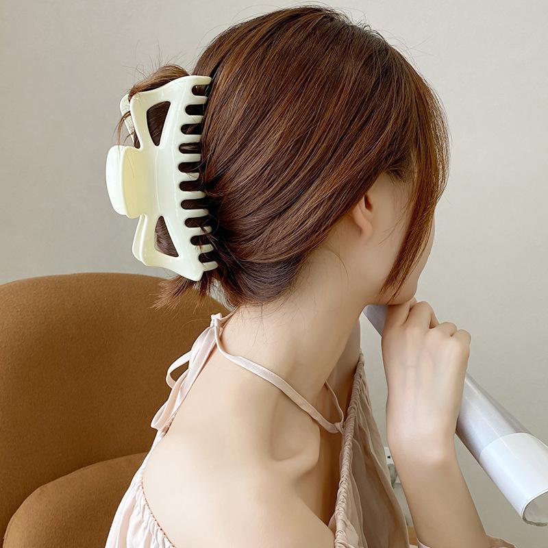 2023 Large Grab Clip with High Hair Volume for Women In South Korea White Hair Grab Thick Hair Clip Back Head Shark Clip Jewelry