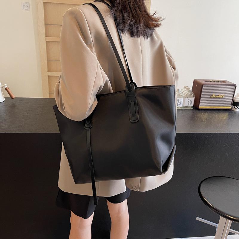 Stylish Women's Bag Fabric Shoulder Handbag, New Large-capacity Tote Bag In Autumn 2025