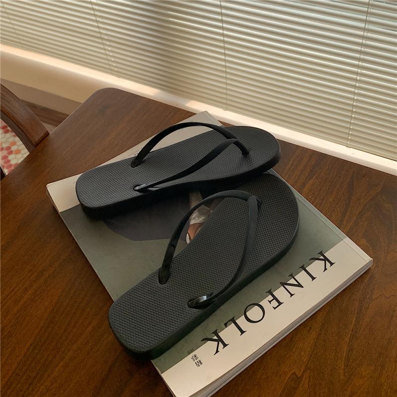 Модные летние новые корейские шлепанцы на плоской подошве для женщин и пар, простые однотонные шлепанцы-пинч для пляжа