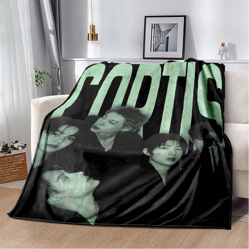 Cortis K‑pop Boy Group Member Portrait Print Flannel Blanket Soft Warm Throw Blanket Idol Fan Home Sofa Bed Decor Lightweight Travel Bedding Blanket