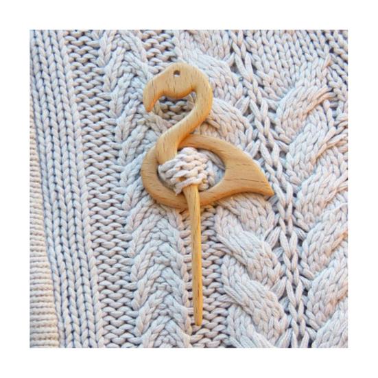 Женский зимний деревянный свитер, брошь в форме животного, шарф с пряжкой, шаль из искусственного шелка, булавка для шарфа, аксессуары для наряда