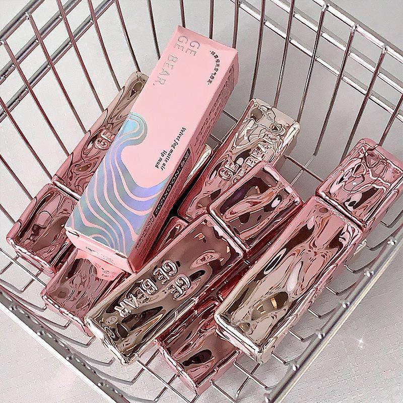 GegeBear Бархатная Матовая Помада-Грязь для Губ в Оттенке Pink Tender: Высокопигментированный, увеличивающий объем и стойкий матовый блеск для губ для весенне-летнего сезона.