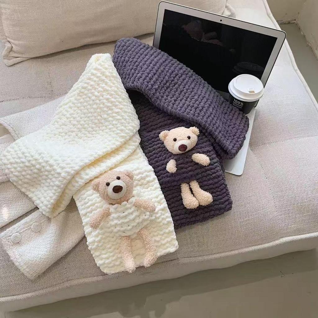 DIY Chunky Yarn Pocket Bear Scarf Kit - Hand-Knit Neck Warmer Gift for Boyfriend/Girlfriend