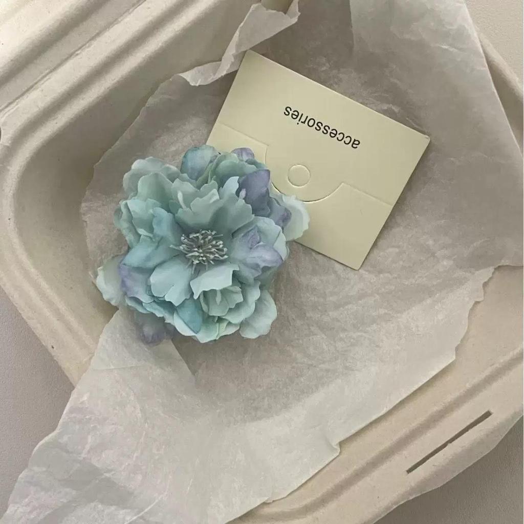 Caro 3D Rose Hair Claw Clip - 2024 High-End Floral Shark Clip for Women, Elegant Headwear