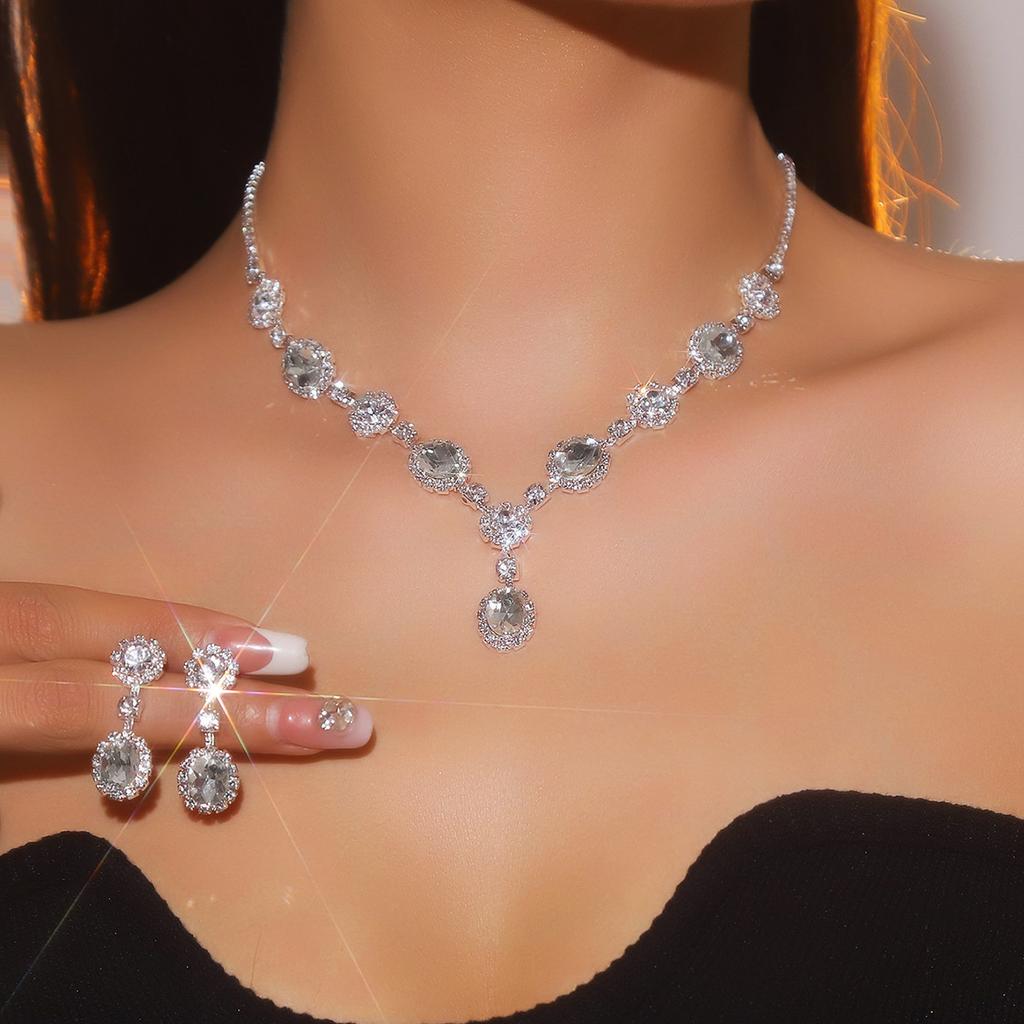 Luxury Shiny Rhinestone Necklace Earrings Two-piece Set High-end Necklace Earrings