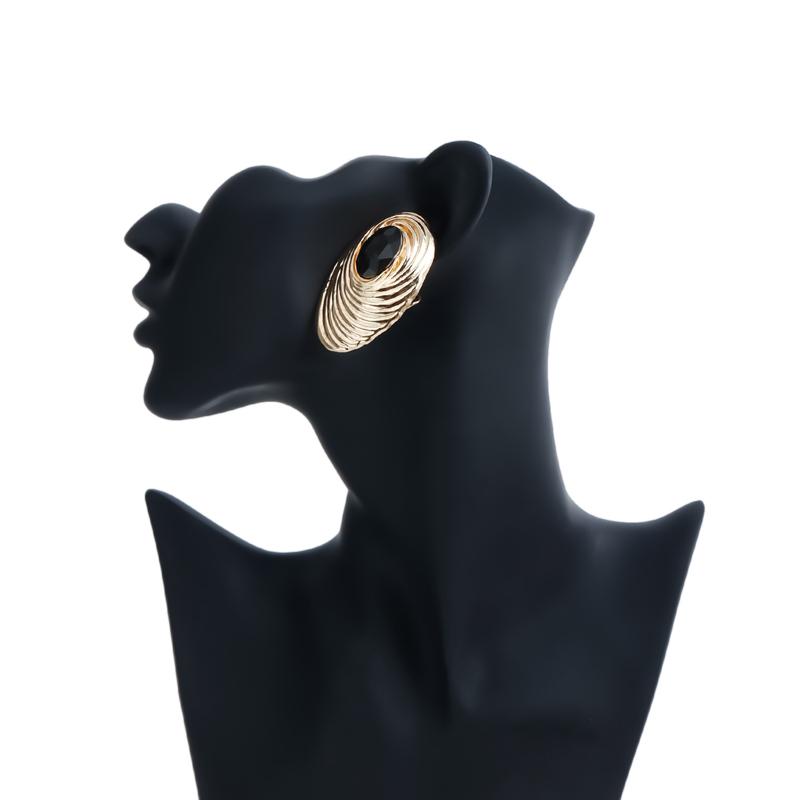 Vintage Metal Threaded Oval Geometric Stud Earrings for Women Luxury Black Crystal Irregular Earrings Party Jewelry Accessories