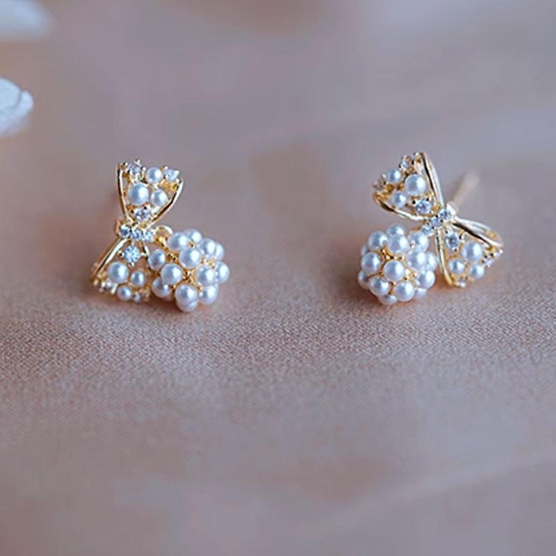 High-end Light Luxury Bow with Pearl Earrings Sweet High-end and Earrings Fashionable Temperament