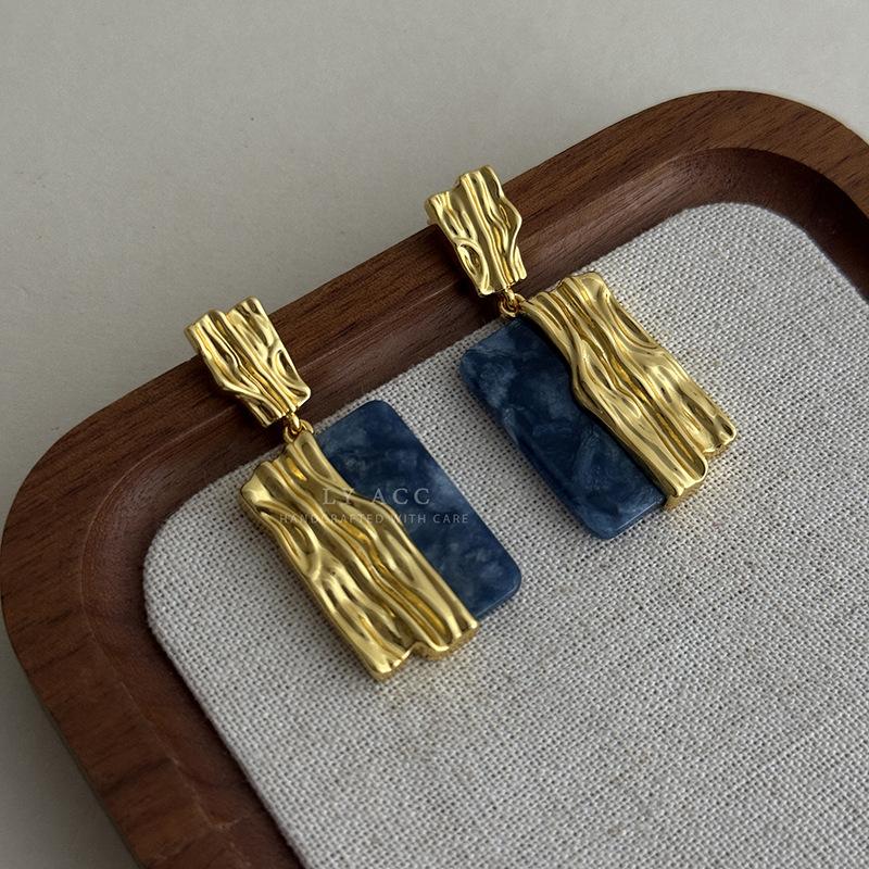 Серьги-спирали из ракушек, серьги высокого класса, серьги, легкая роскошь, модные, теплые, для поездок на работу, нишевый дизайн, свежие и универсальные серьги, женские