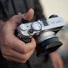 Упор для большого пальца PolarPro для FUJIFILM X100VI Black, напрямую подходит для крепления «холодный башмак», эргономичный дизайн