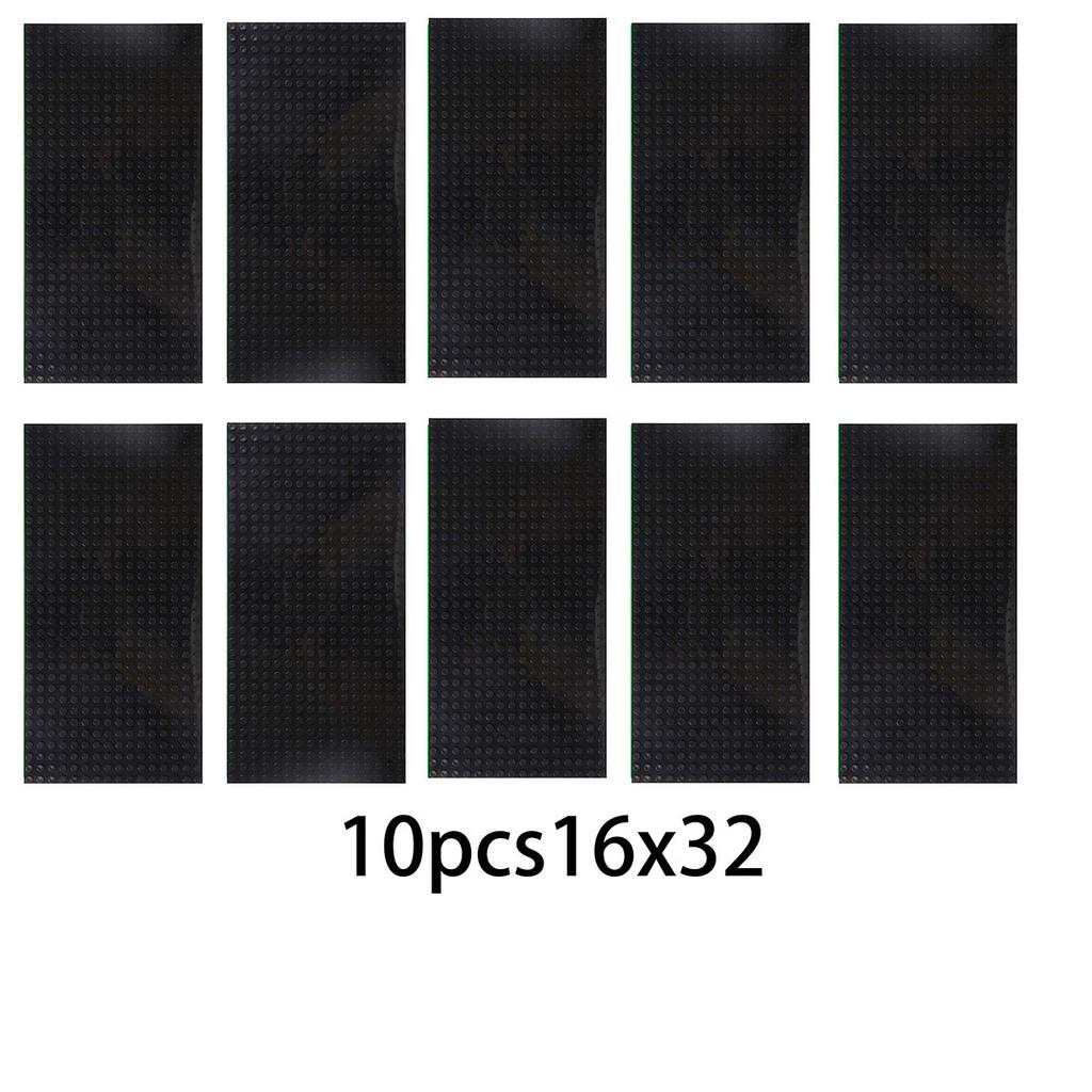 Идеально подходят для игры и демонстрации построек из строительных блоков, эти 10 деталей с 16x32 отверстиями идеально подходят для травяных поверхностей.