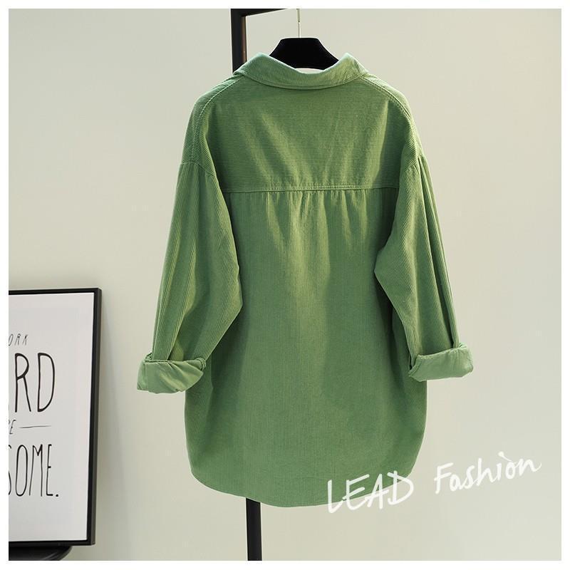 Женская утолщенная вельветовая куртка-рубашка средней длины с двойными карманами - весна 2022 г.