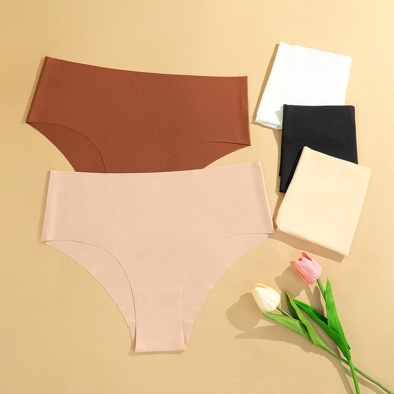 Бесшовное быстросохнущее нижнее белье из ледяного шелка со средней талией для женщин без бедер и живота. Удобные женские трусы для спорта и фитнеса.