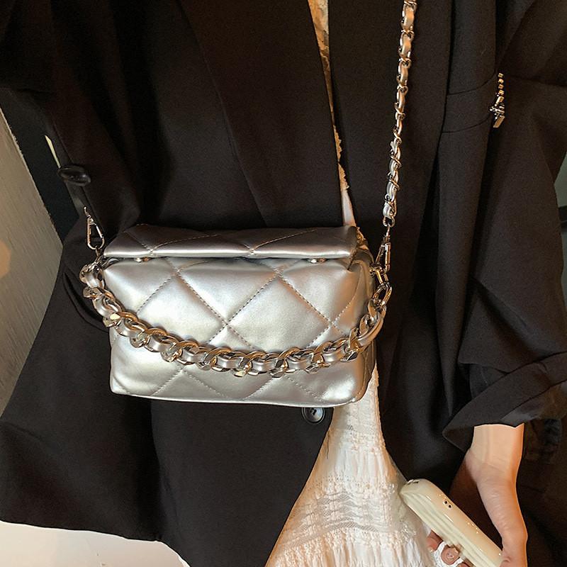 Ielgy All-Match Diamond Chain Shoulder Bag Fashion Simple Cross-Body Small Square Bag