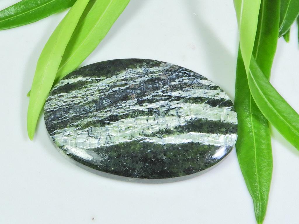 47Cts. Натуральный зеленый швейцарский опал кристалл овальный кабошон драгоценный камень 26X40X05 мм SK-711
