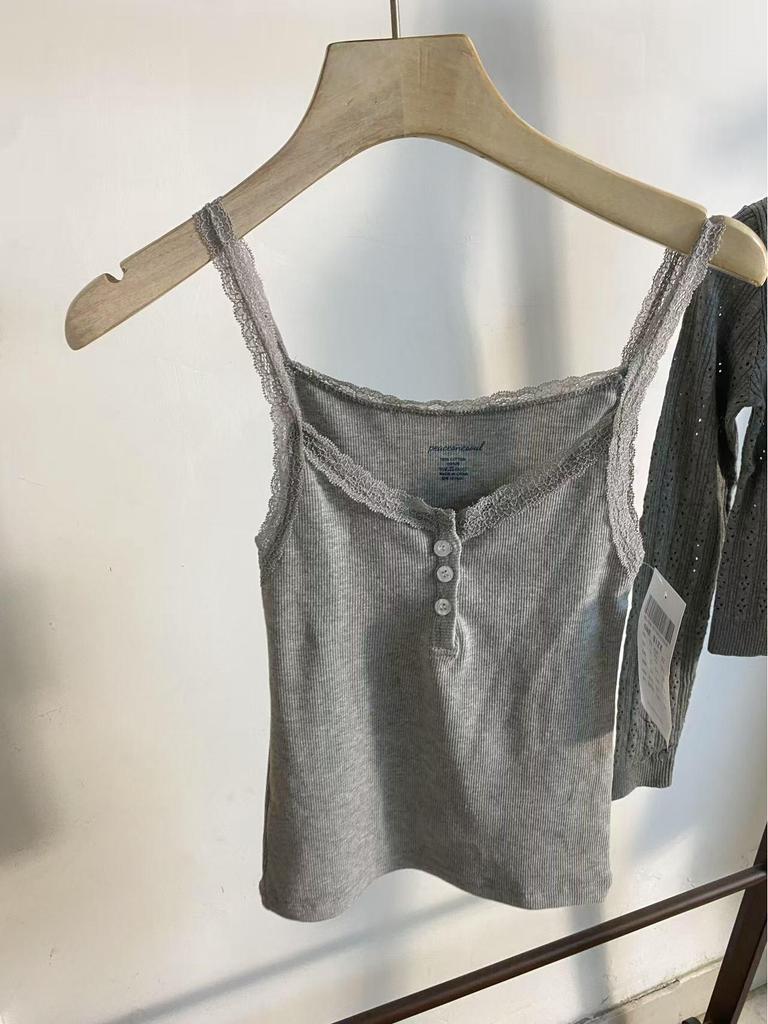 Женский летний жилет BM Style из хлопка в рубчик со сменными подтяжками на пуговицах и американским кружевом.