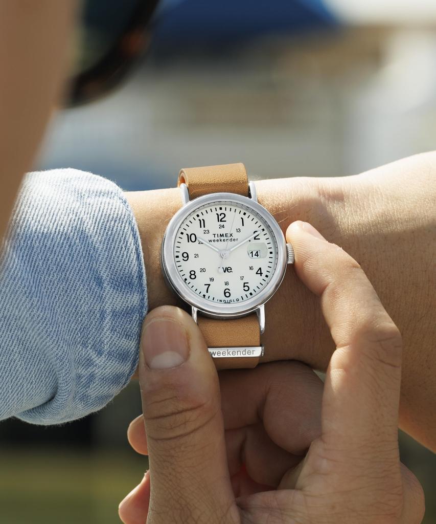 TIMEX Weekender Watch Quartz 5ATM Waterproof Mineral Glass Ivory Dial Unisex TW2W86500