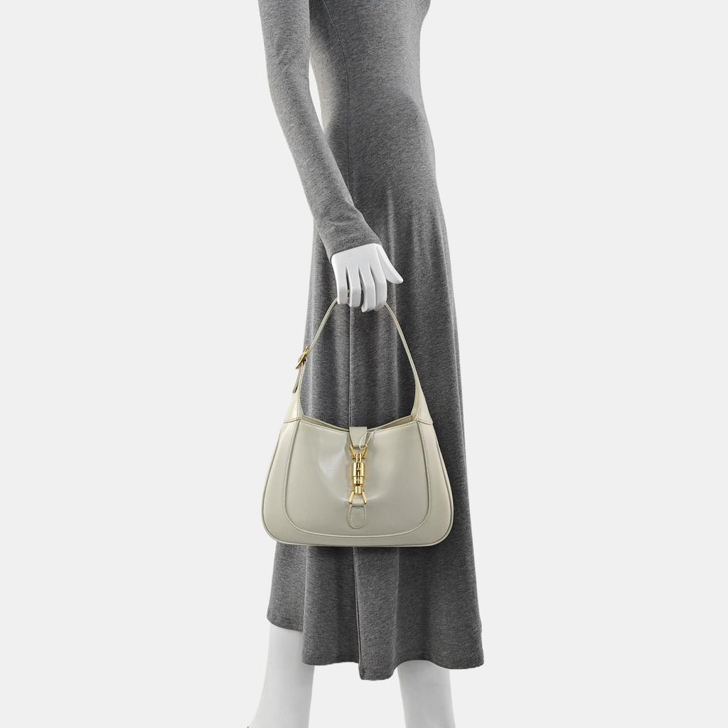 [Pre-Owned] Jackie 1961 Gold Lock Removable Extended Shoulder Strap Leather Half-Moon Underarm Bag Small - Very Good #WWPUM6