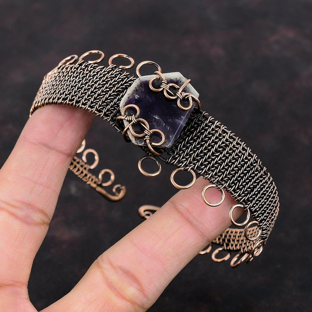 Супер 23 Аметист Браслет-манжета Медная проволока Обернутый браслет Регулируемый браслет-манжета Браслет ручной работы с драгоценными камнями Медные украшения Подарок на годовщину
