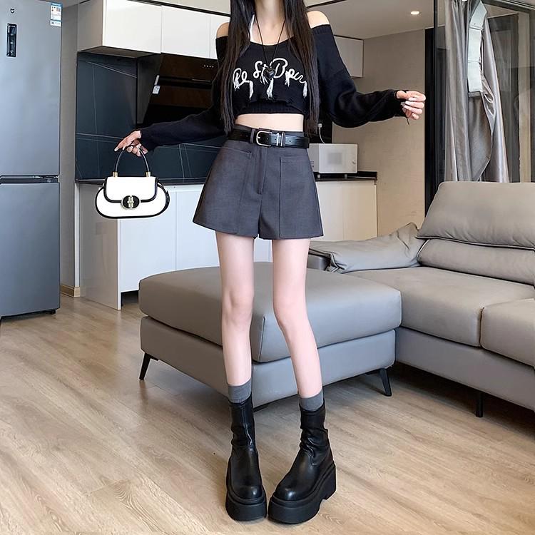 Весенние шорты А-силуэта большого размера с высокой посадкой черного цвета для женщин - Маленький размер, Свободный крой, Широкие штанины, Моделирующие фигуру, Костюмный стиль