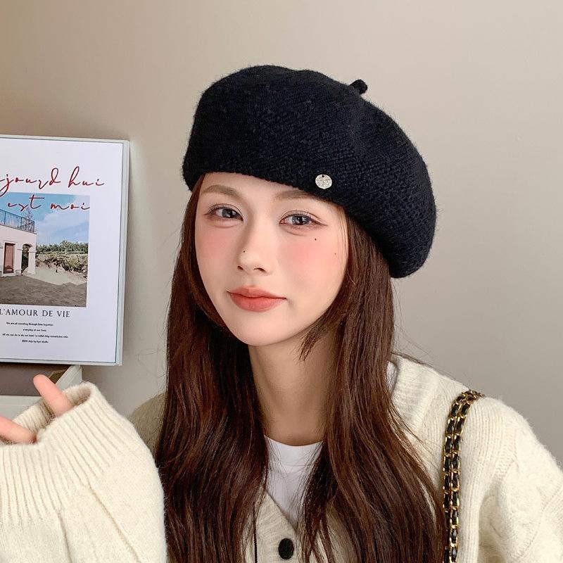 Autumn and Winter Knitted Beret Atmosphere Casual Literary Painter Hat Versatile Face Small Bud Hat Female