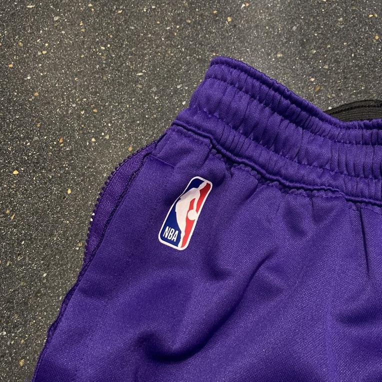 Nike Детские тренировочные штаны-джоггеры NBA Lakers Разогревочные Штаны 3Z2B7FELM-LAK