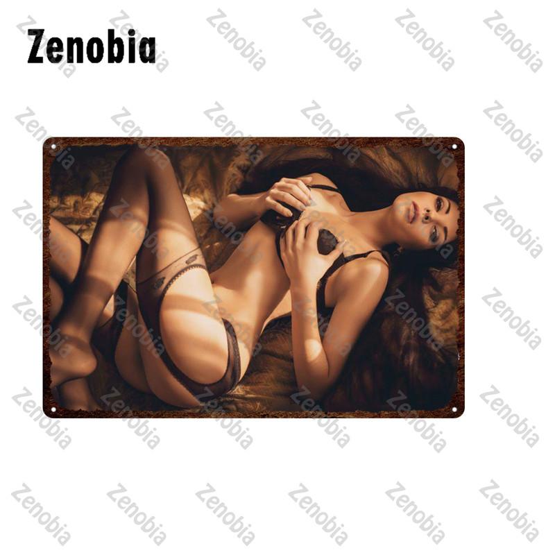 Сексуальная девушка металлический знак нижнее белье модель грудь и ягодицы металлический плакат черные чулки женщина декоративная жестяная пластина домашний декор