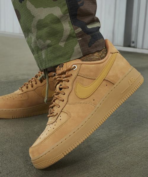 Nike Air Force 1 07 WB W - Flax:Десна светло-коричневая:черный:Пшеницы (ФЗ7372-200)
