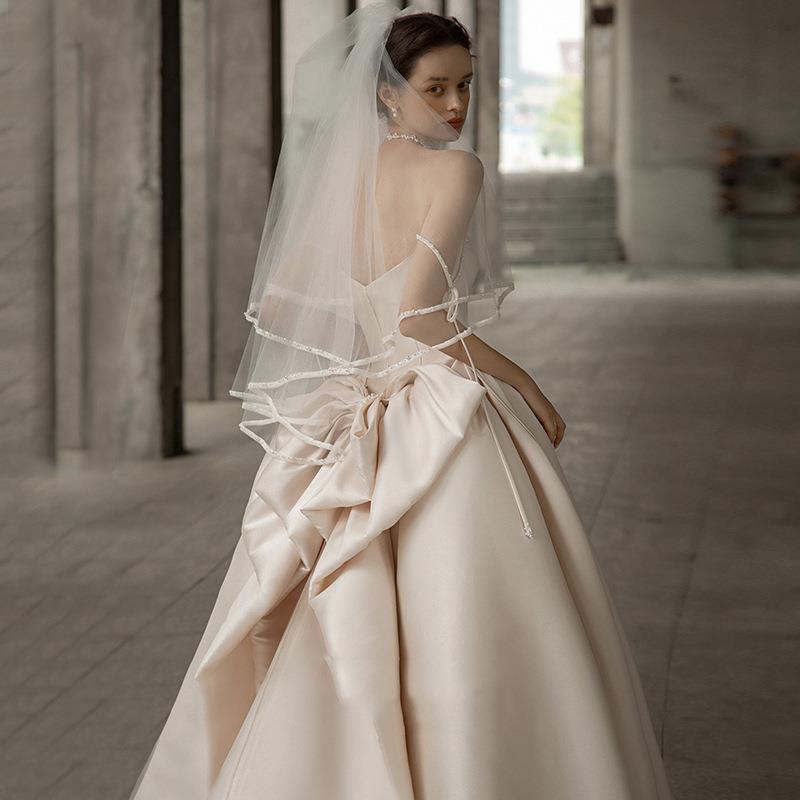 2025 Vintage Satin Halterneck Wedding Dress - Simple, Elegant Evening & Photography Style