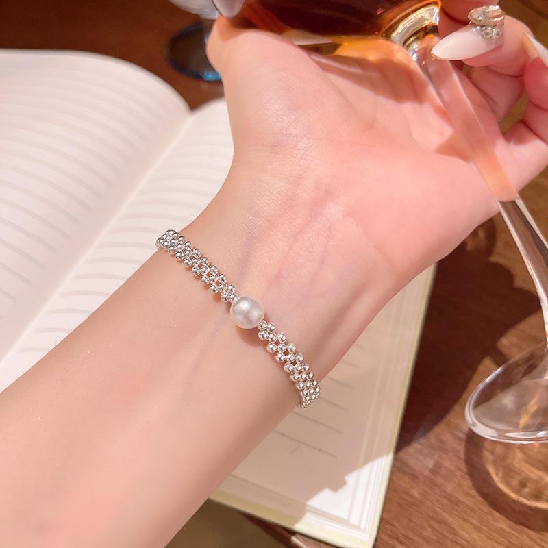Elegant French Retro Pearl Bracelet - Versatile High-End Style for Women