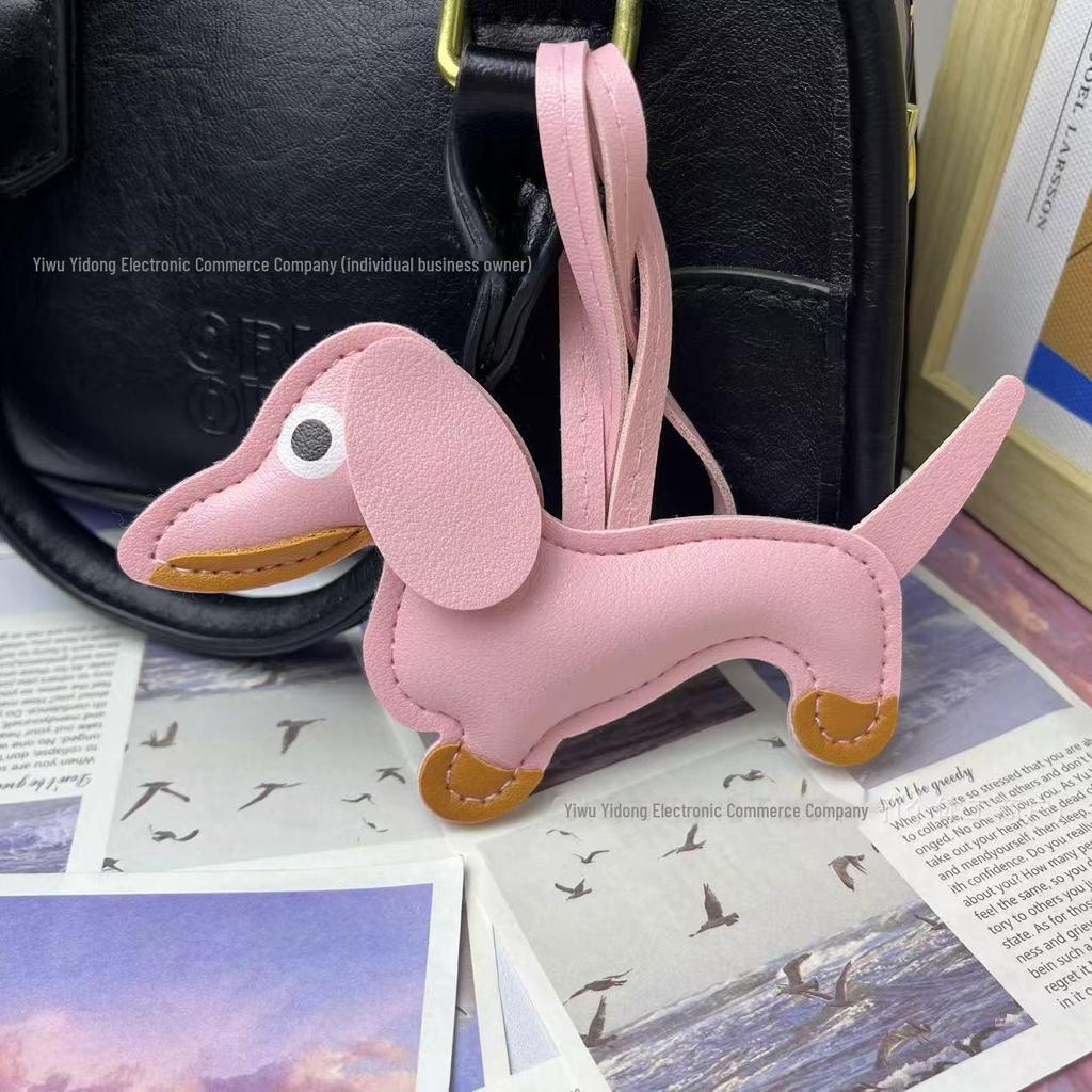 Dachshund Puppy Keychain: Cute Dog Pendant for Bags & Cars - Perfect Creative Gift