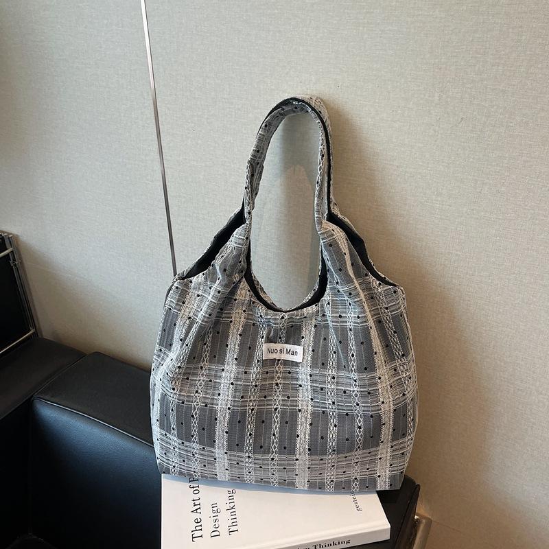 Холщовая сумка женская 2025 новая популярная летняя мода студенческая для учебы и работы на плечо большая вместимость сумка-тоут