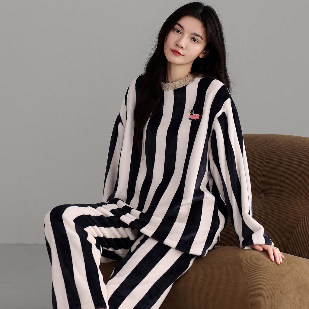 Pajamas Ladies Autumn And Winter Flannel Homewear Winter Coral Fleece Thickened Fleece Warm Striped Set