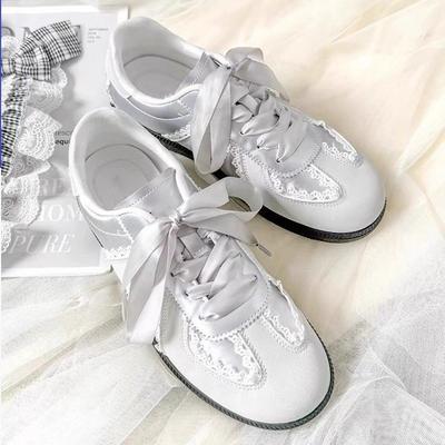 Серебристые немецкие тренировочные кроссовки женские 2025 весна и осень новая обувь шнуровка маленькие белые кроссовки нишевые ретро женские туфли универсальные кеды