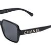 Chanel Черные солнцезащитные очки с большим квадратным каркасом и золотым логотипом-буквой, женский стиль