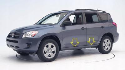 Toyota Rav4 2006-2012 - Хром защитные боковые накладки на двери