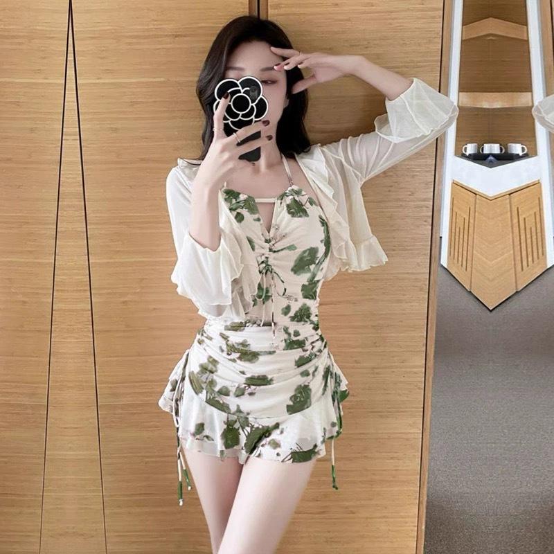 Fairy swimsuit female one-piece flat angle conservative thin belly cover Korean sexy Internet celebrity ins vacation lace swimsuit