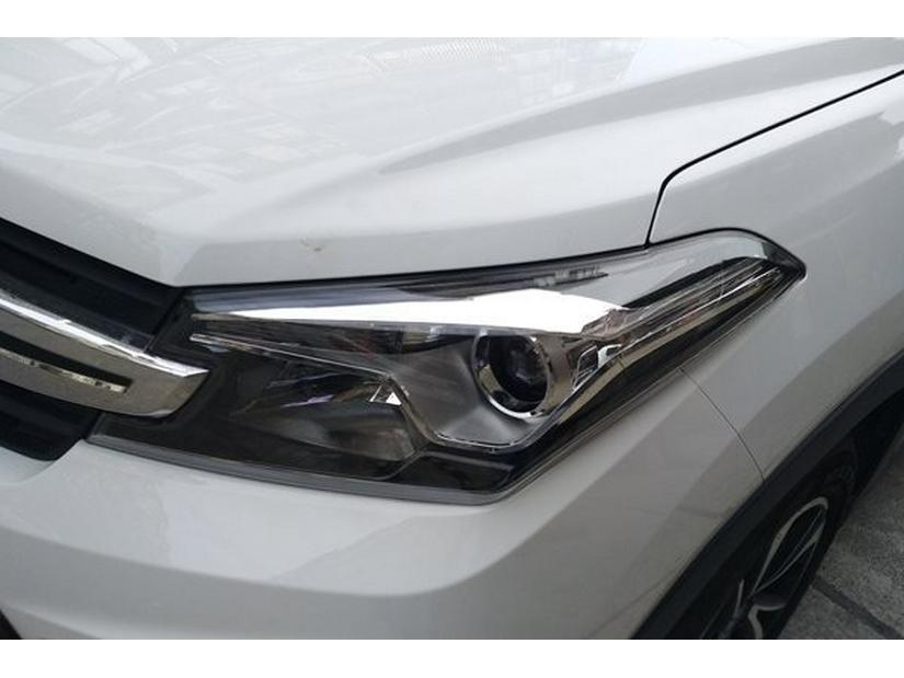 Сборка фары Dongfeng Fengguang S560 - Передний комбинированный фонарь