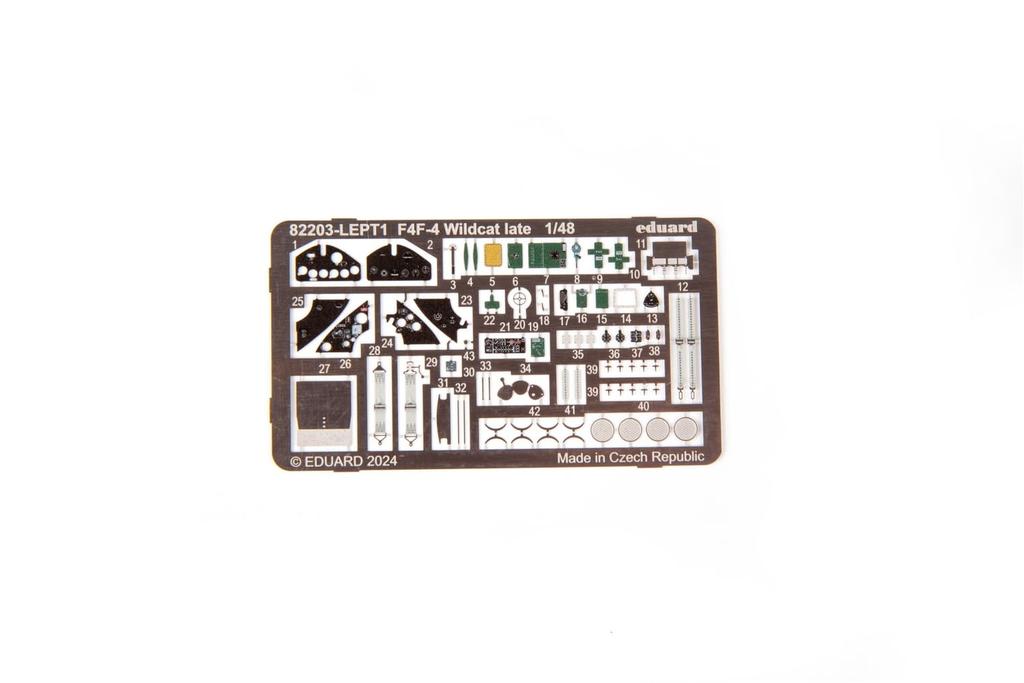 Eduard ProfiPak Американская модель позднего выпуска Набор для сборки EDU82203 1/48 F4F-4