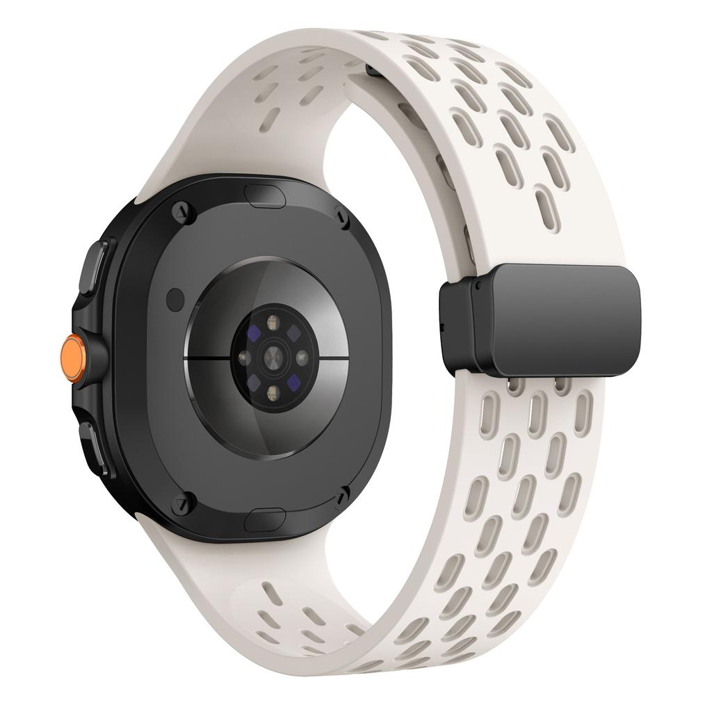 Breathable Silicone Strap for Samsung Galaxy Watch8 44mm/40mm/Watch8 Classic 46mm Multi Hole Magnetic Buckle Watch Band