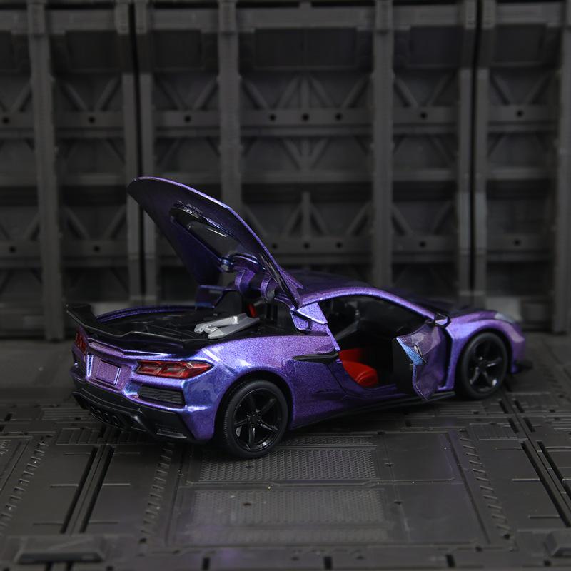 2024 CaiPo Z06 Kerbette Литой Модель Гоночного Автомобиля с Открывающимися Дверями, Звуком и Светом