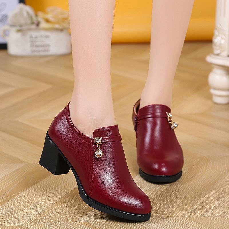 Элегантные женские туфли из искусственной кожи на толстом высоком каблуке