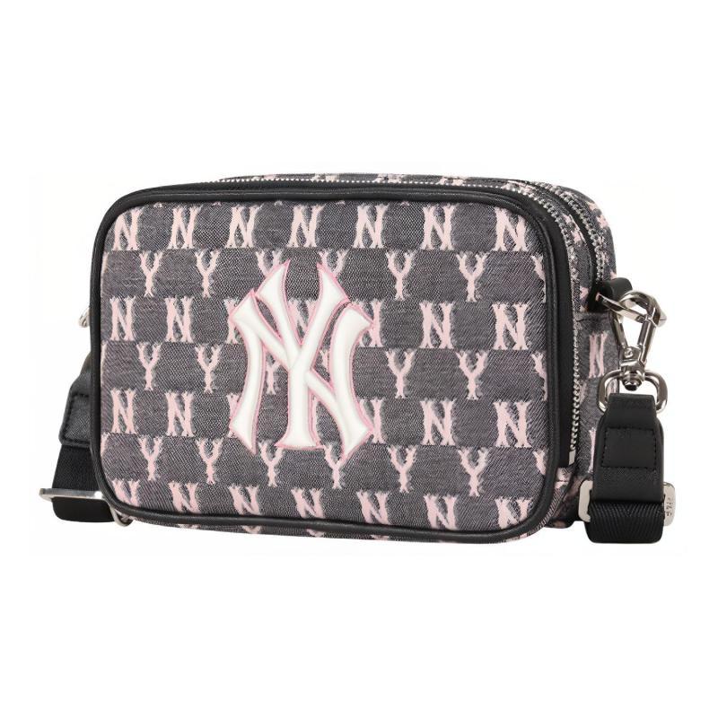 MLB Коллекция Monogram Полиэстер Сумка для камеры, Сумка на плечо, Сумка через плечо Мини Унисекс Цвет: Розовый цвет вишни Повседневная 32BGDM011-50L