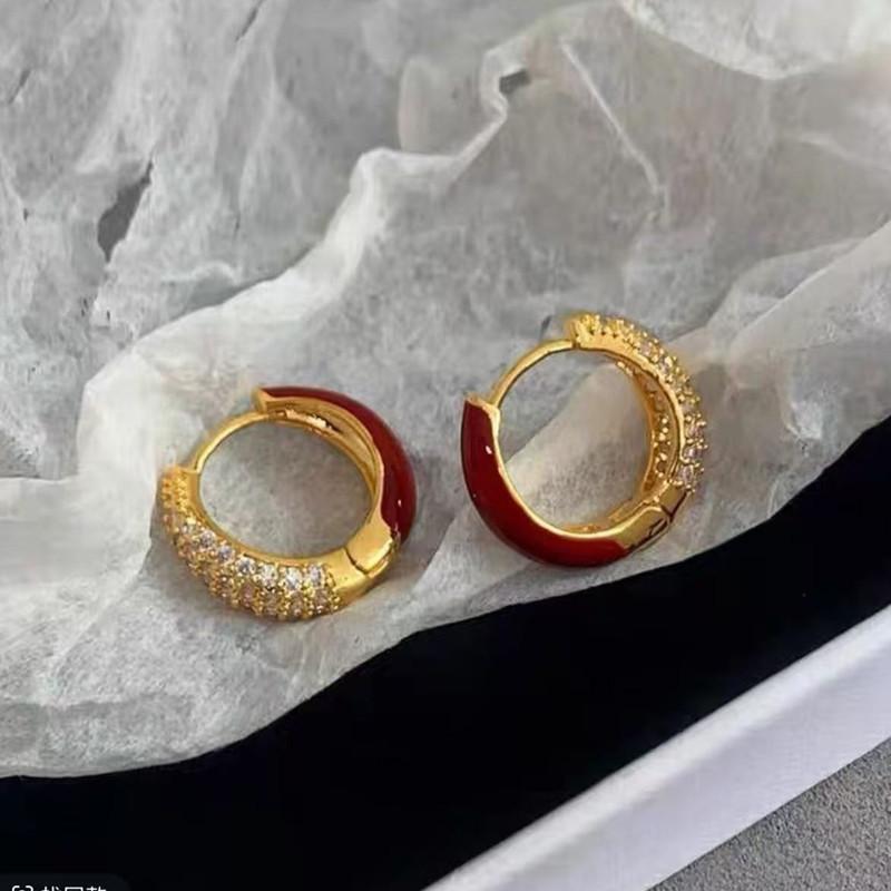 New Trendy Earrings with A Niche Personality and Unique Design, Fashionable and Versatile Earrings with Ear Rings, and Stylish and Versatile Earrings