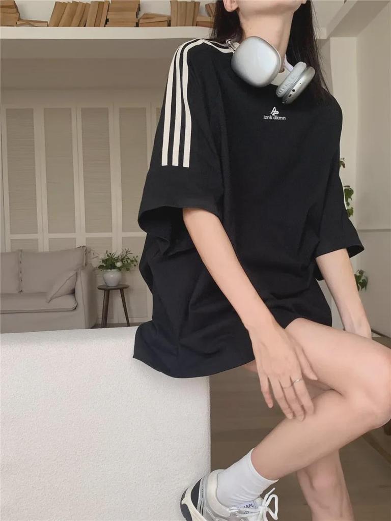 Унисекс футболка с коротким рукавом в ретро-полоску - Свободный крой, круглый вырез, повседневный стиль для весны/лета.