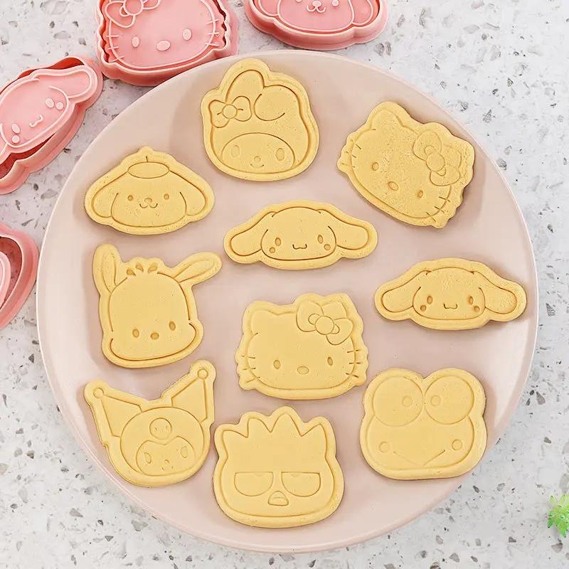 8Pcs/Set Christmas Cookie Cutters Stamp Santa Snowflake Gingerbread Man Biscuit Embosser Mold New Year Party Decor Baking Tools
