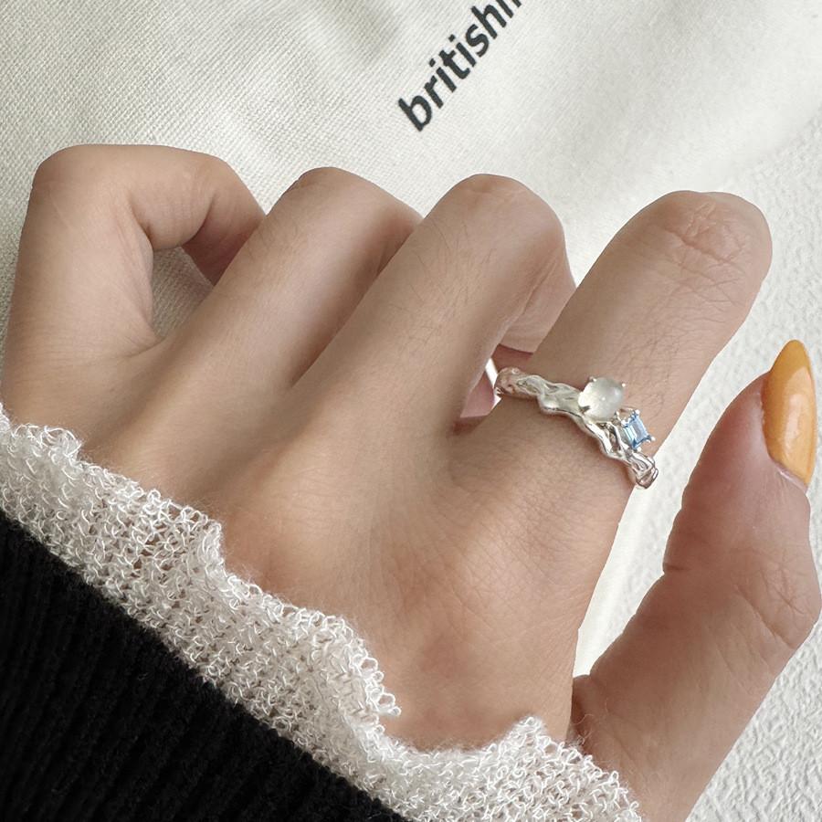 Trendy High-end Moonstone And Zircon Ring With Stylish Wave Pattern Ideal For Modern Ladies