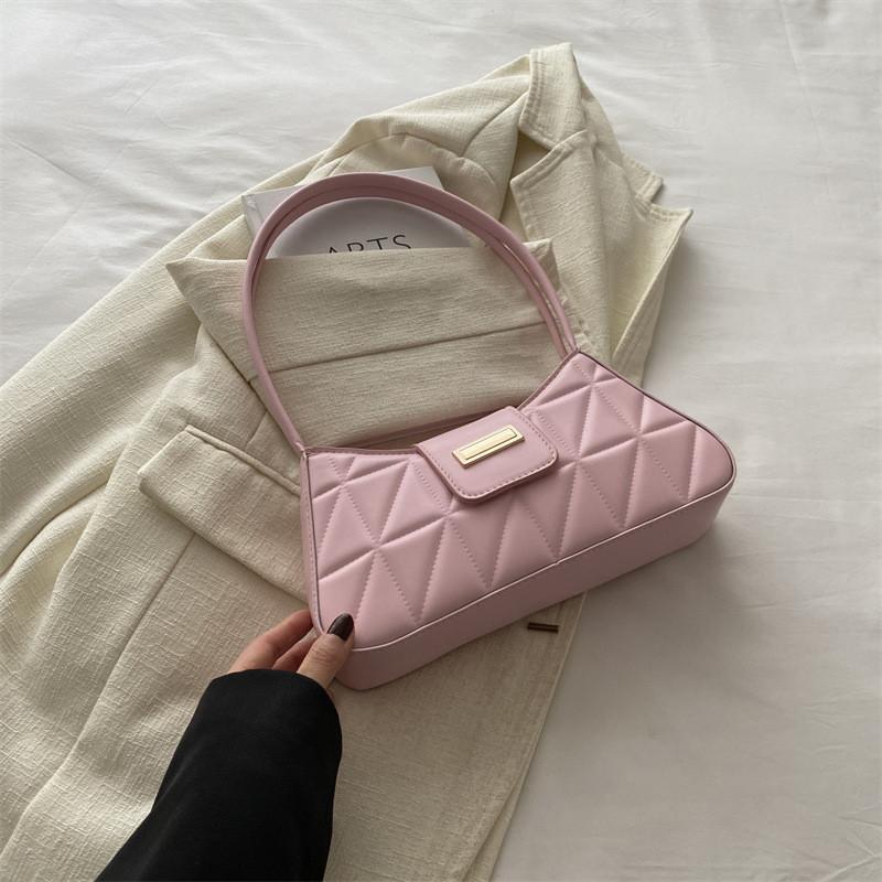 Vintage Style Retro Shoulder Bag With Chic Minimalist Design For Trendy Women