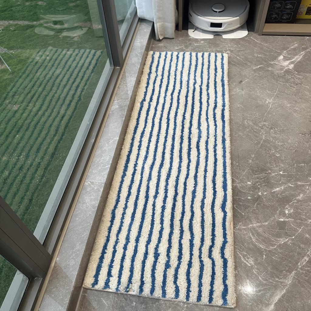 Kitchen and Bathroom Floor Mat, Non-Slip Mat, Ultra-Fine Floor Mat, Soft Absorbent Bathroom Mat, Long Kitchen Mat, Bedside Mat,Striped Door Mat